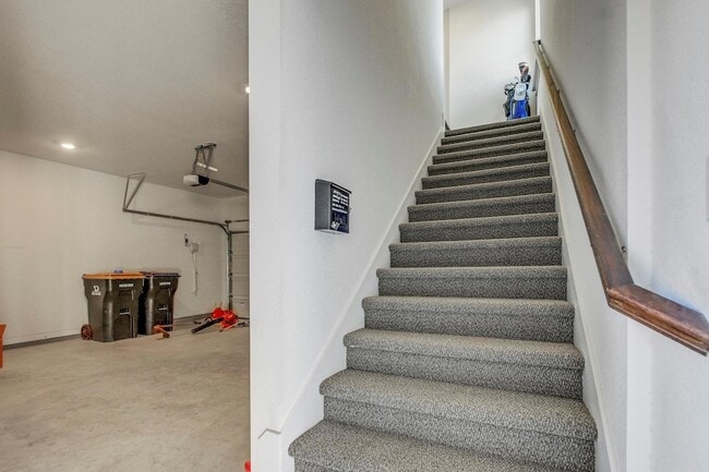 Building Photo - 223 Garner Dr