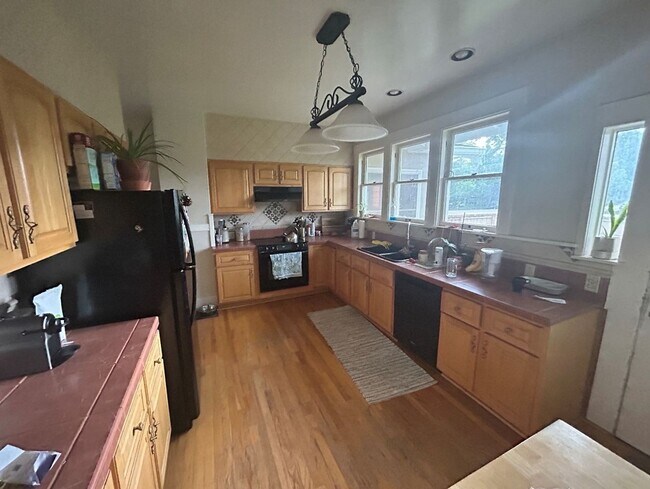 Building Photo - Nice single family home in the "OLD NORTH ...