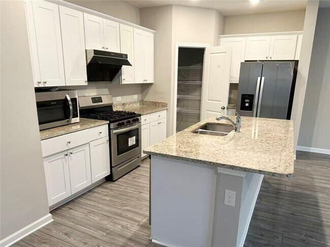 Building Photo - 4657 Waxwing St