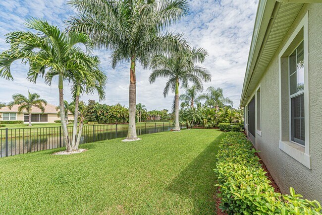 Building Photo - 4250 Diamond Square