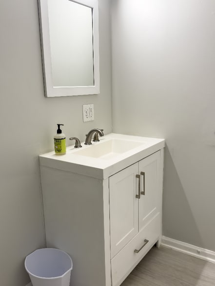 Building Photo - 4937 Highland Ave