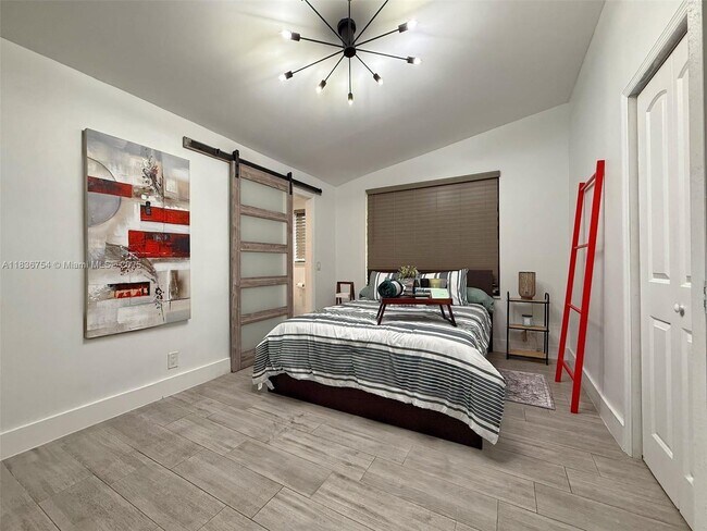 Building Photo - 2525 Tortugas Ln