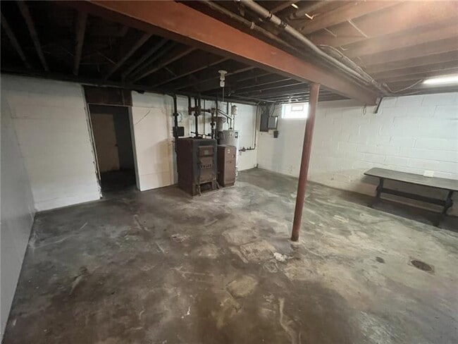Building Photo - 9632 Highland Rd