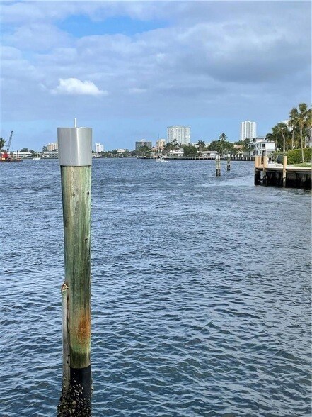 Building Photo - 740 S Federal Hwy