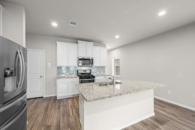 Building Photo - 16868 Pink Wintergreen Dr