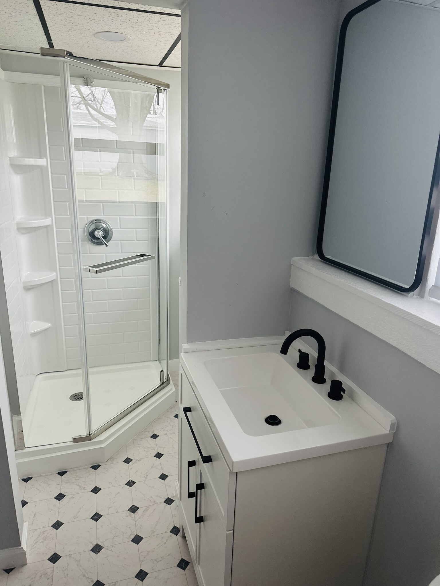 Building Photo - 15742 Woodmont St