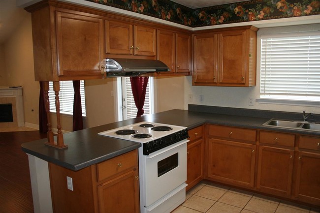 Building Photo - 3538 Chatelaine Ct