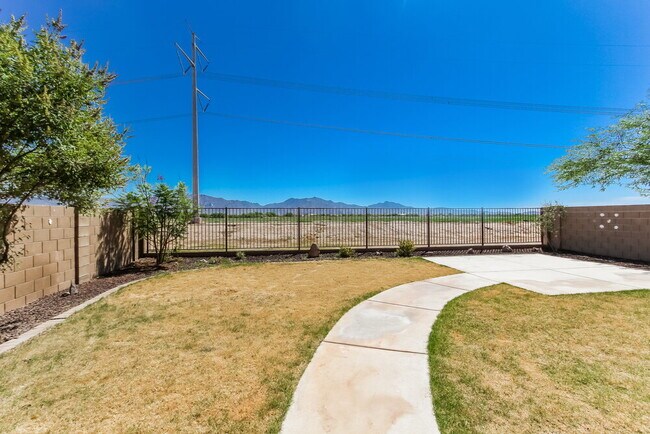 Building Photo - 7024 S 78th Dr