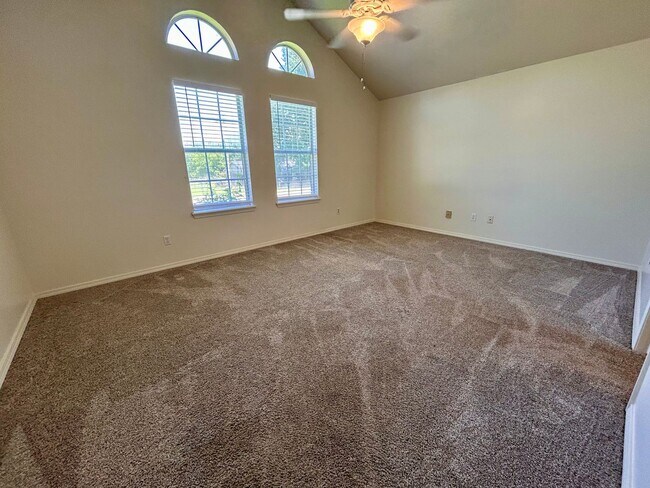 Building Photo - Cozy 3 Bedroom/2 Bathroom Home for Rent in...