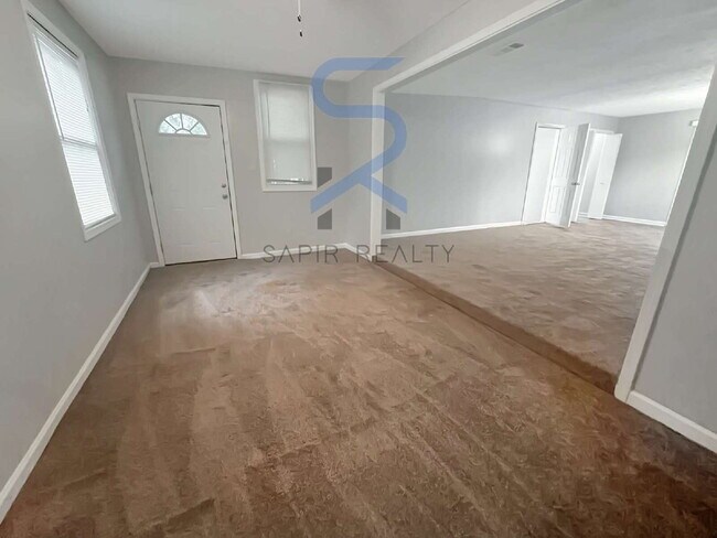 Building Photo - Move in before October 15th and get $100 O...