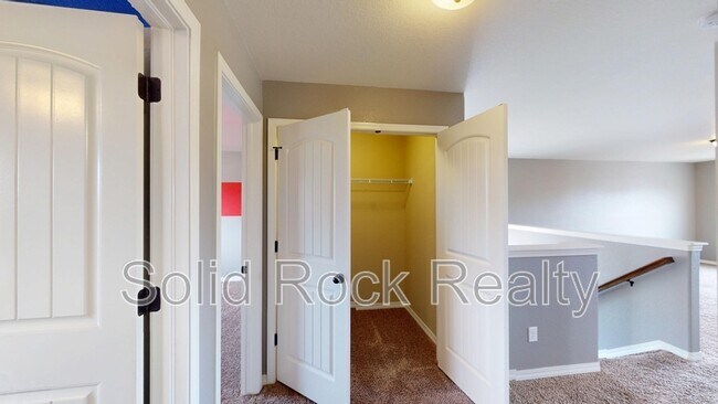 Building Photo - 8341 Needle Drop Ct