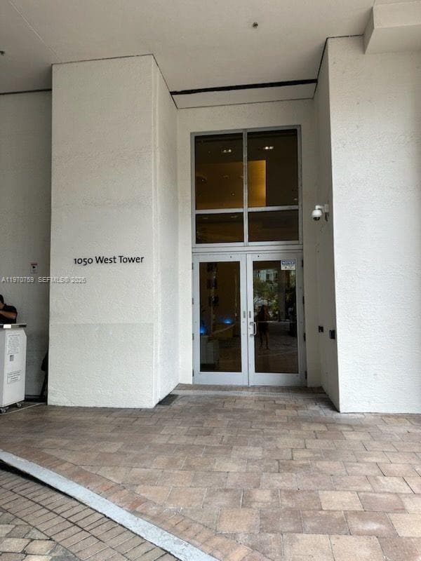 Building Photo - 1050 Brickell Ave