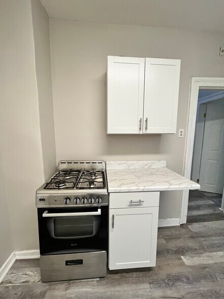 Unit 4 - 6 Jordan Ave
