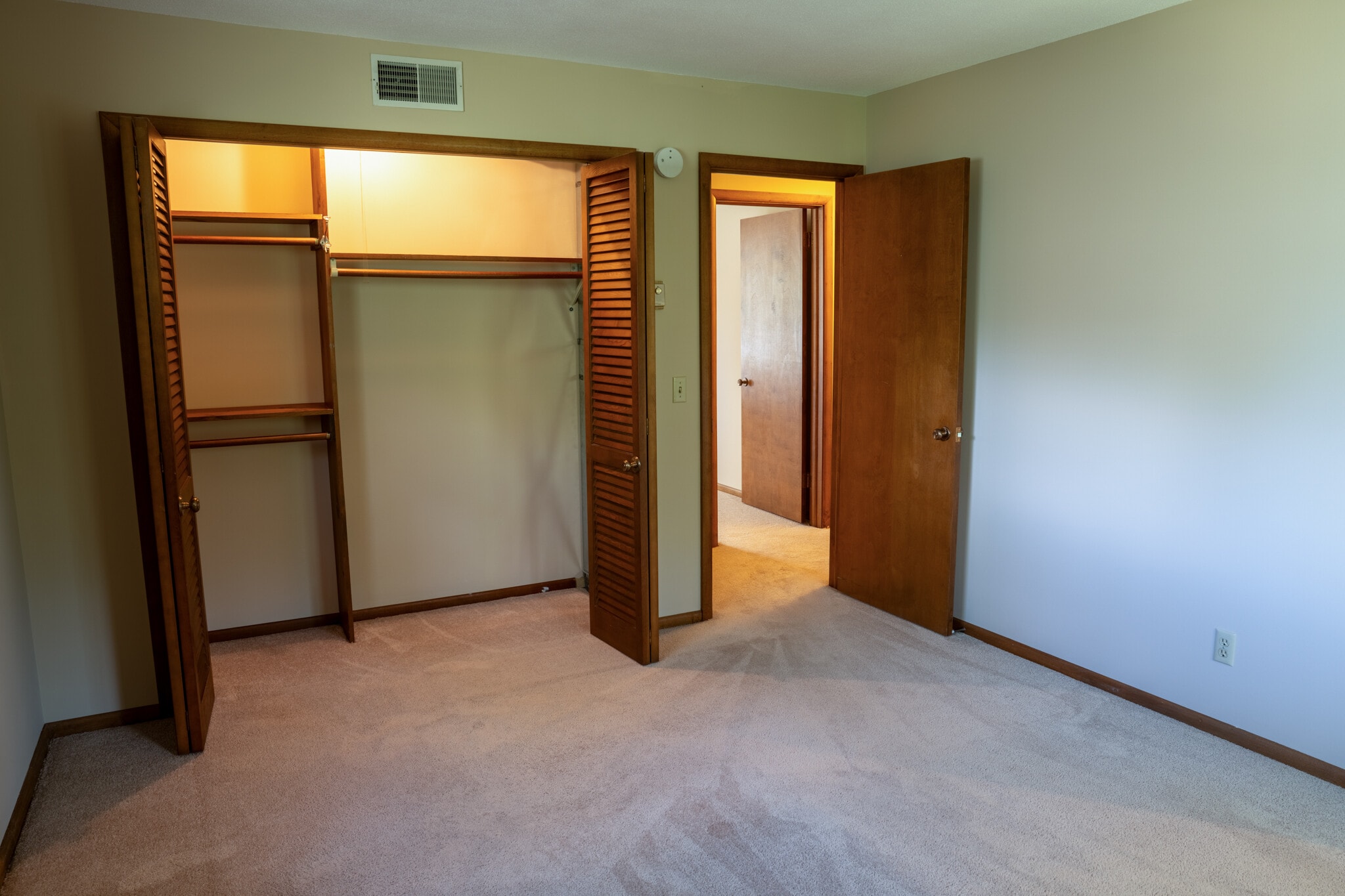 Bedroom 2 - 593 Rice Creek Ter NE