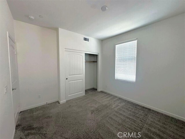 Building Photo - 1014 W Buttercup Ln