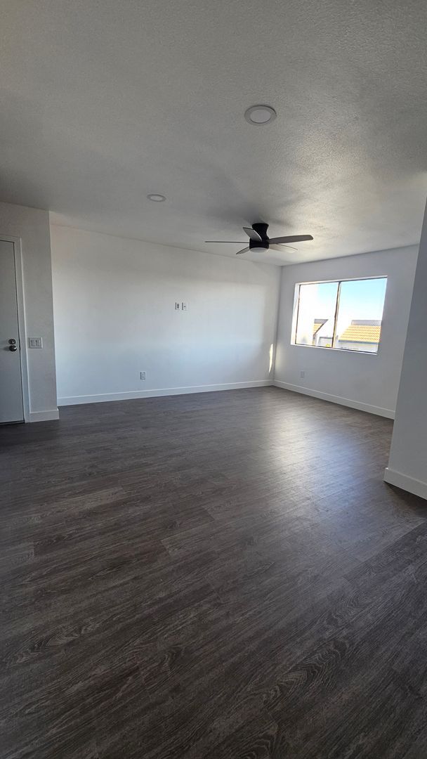 Building Photo - Beautiful 2BD 1.5BA Recently Remodeled Condo in Forest Park Plaza