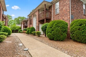 Building Photo - Beautiful Two Bedroom, Two Bathroom Condo
