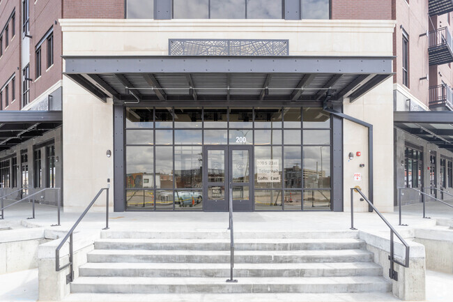 Building Photo - Telegraph Lofts East