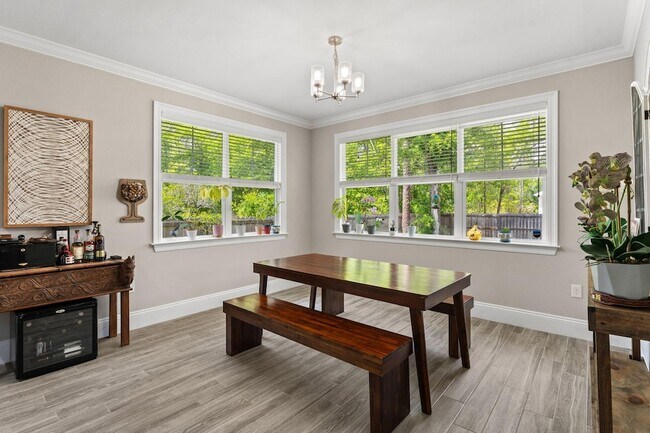 Building Photo - 106 Hibernate Way