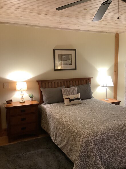 Building Photo - 90 Ross Rd