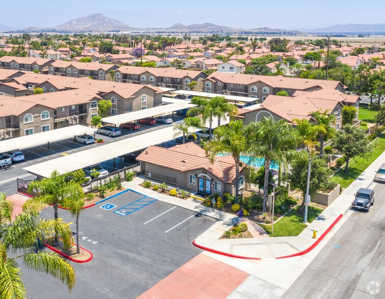 Redlands Towne Square Apartments 342 Dale St Perris CA 92571