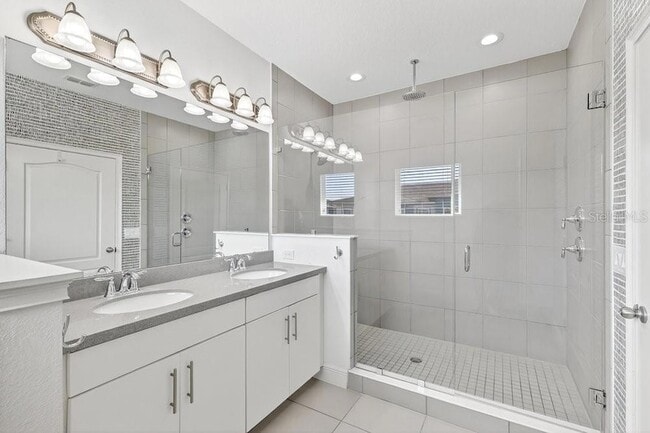 Building Photo - 8443 Karrer Ter