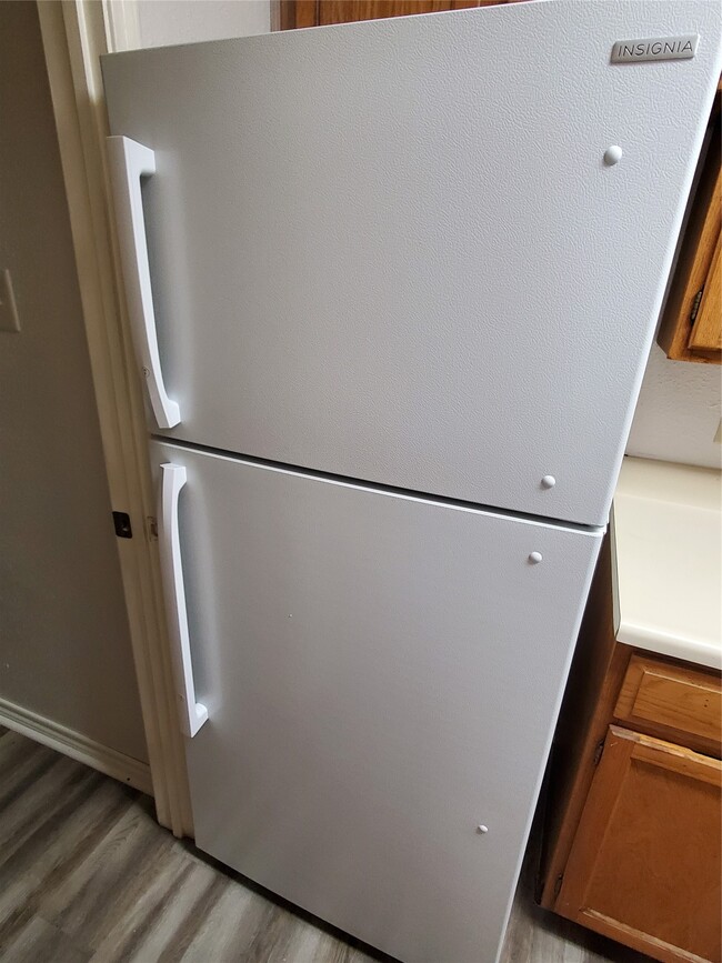 Building Photo - 9700 Leawood Blvd