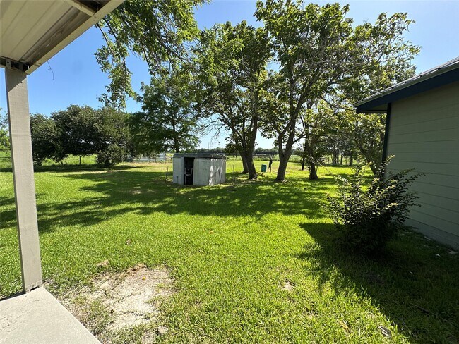 Building Photo - 40344 Harpers Church Rd