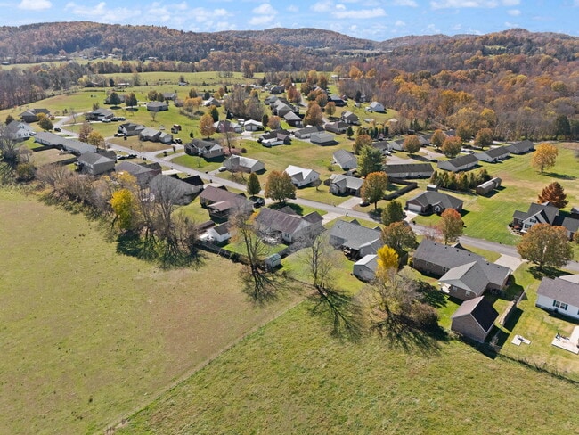 Building Photo - 76 Waterford Way