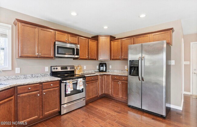 Building Photo - 191 Windfield Ln