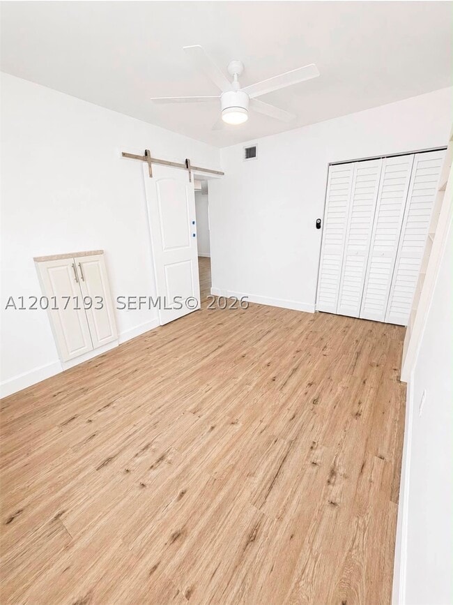 Building Photo - 235 SW 64th Ave