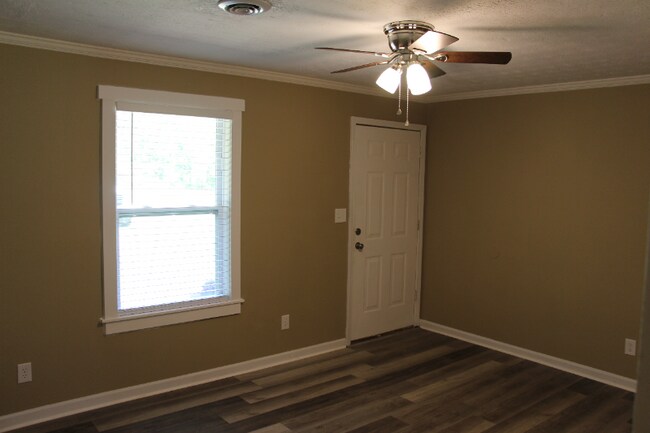 Building Photo - 505 Coventry Ct