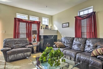 Building Photo - 5077 Cameo Terrace