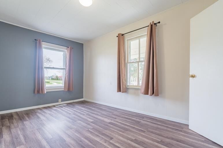 Building Photo - 721 E Cemetery Ave