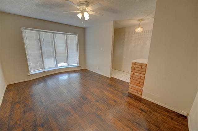 Building Photo - 801 Canyon Ridge Dr
