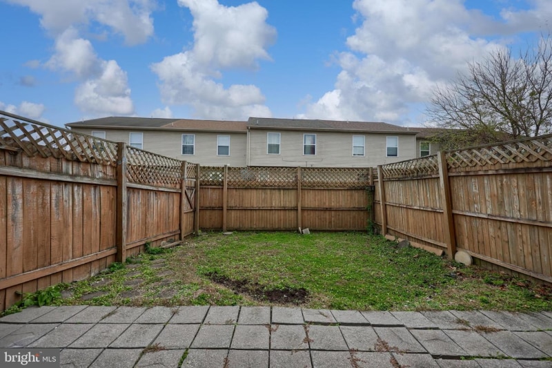 Building Photo - 6 Tiffany Ln