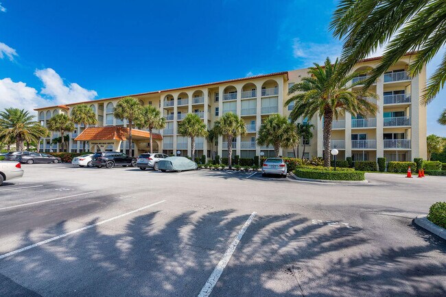 Building Photo - 951 De Soto Rd