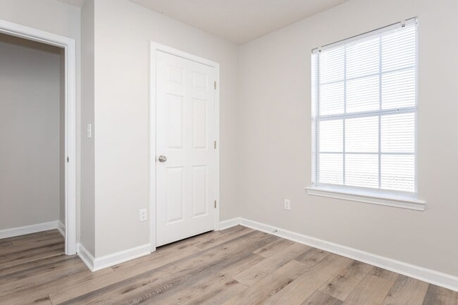 Building Photo - Cute Rental Home Downtown Biloxi