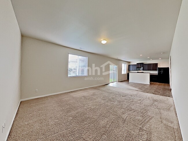 Building Photo - 1760 Chinook Ave