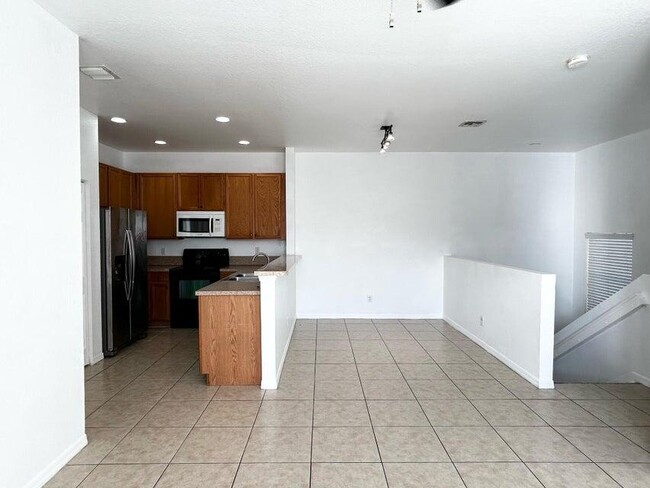 Building Photo - 3137 Grandiflora Dr