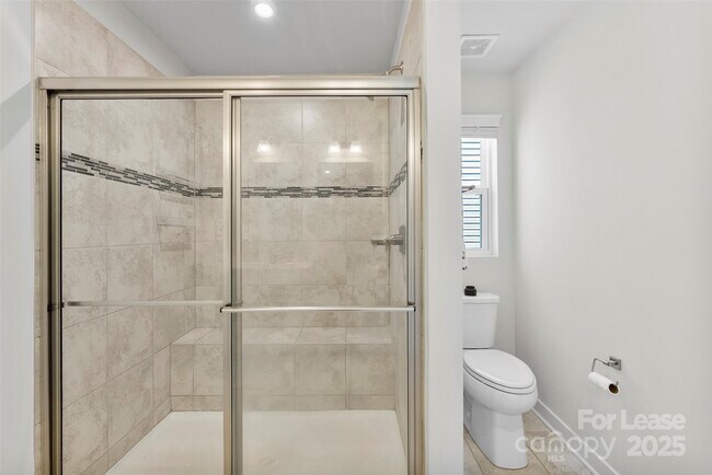Building Photo - 2217 GoldWood Dr