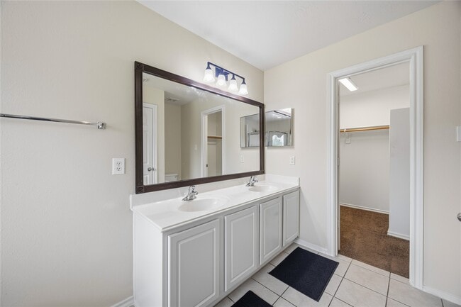 Building Photo - 2951 Hackamore Hollow Ln