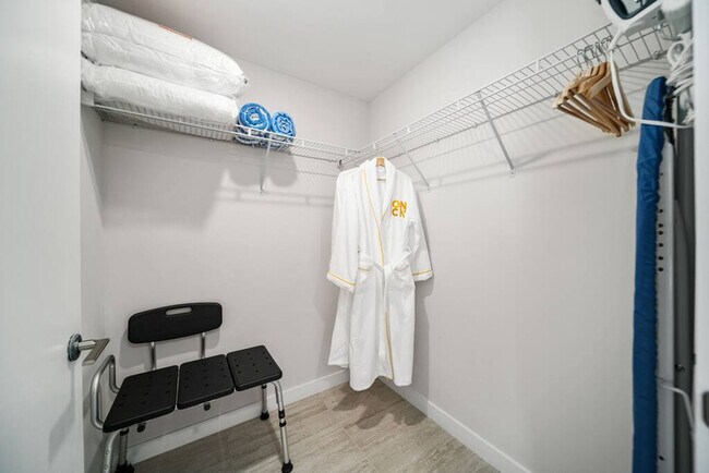 Building Photo - 3886 Biscayne Blvd