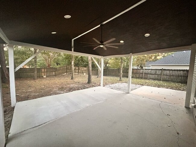 Building Photo - Arbor Oaks Subdivision 4BR 2.5Ba