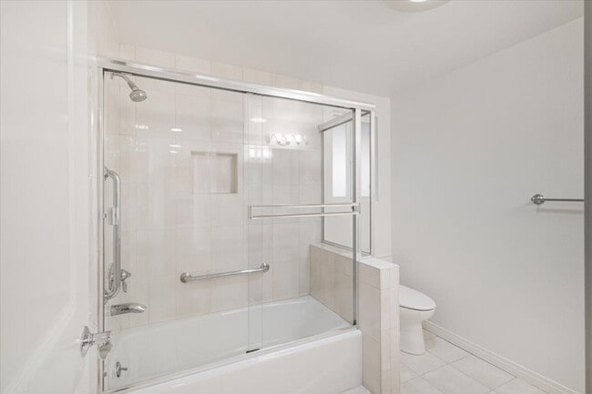 Building Photo - Beautiful Torrance Home