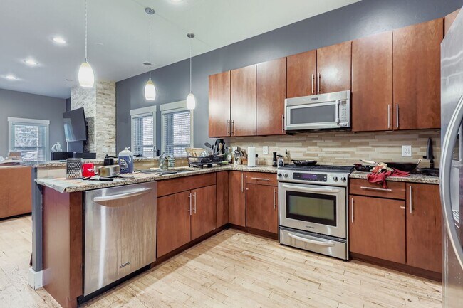 Building Photo - Great Home in Curtis Park, Just blocks to ...