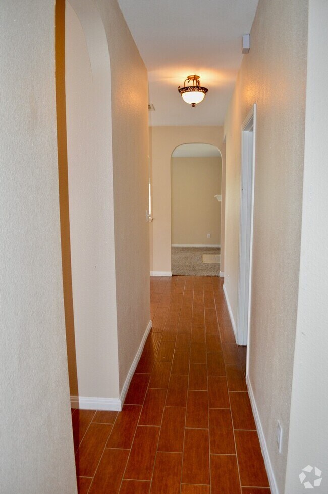 Building Photo - Beautiful 3/2 , located in Arborstone