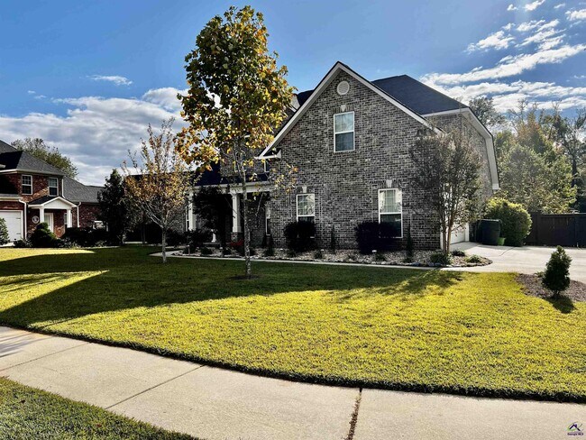 Building Photo - 609 Cannock Ct