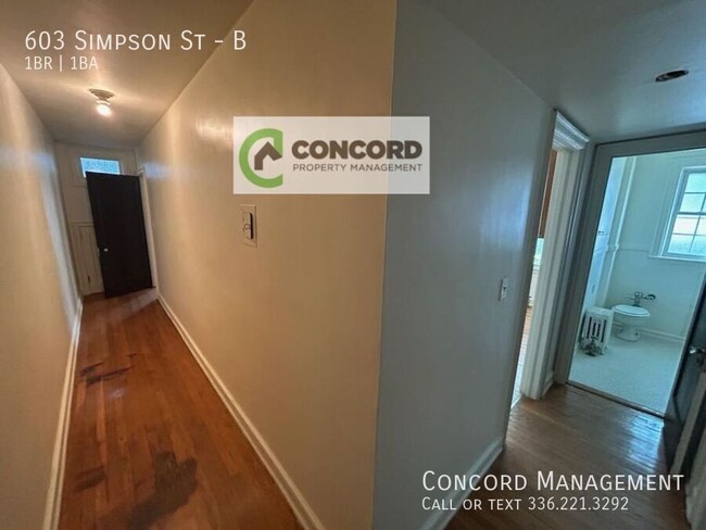 Building Photo - 603 Simpson St