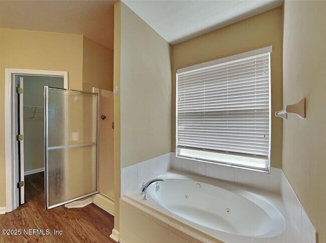 Building Photo - 2467 Eisner Dr